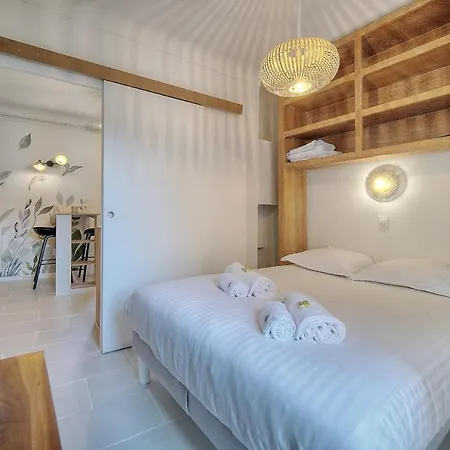 Apartment Immogroom - Refurbished - Suquet - Sea View Cannes